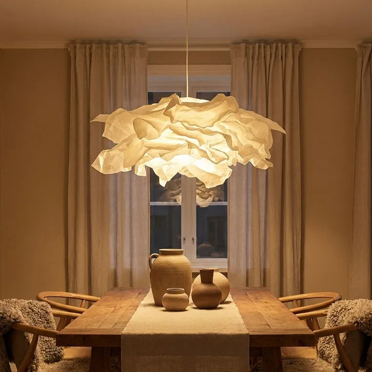 Pendel i japansk lampepapir | Organisk skyform | Skulpturel loftlampe
