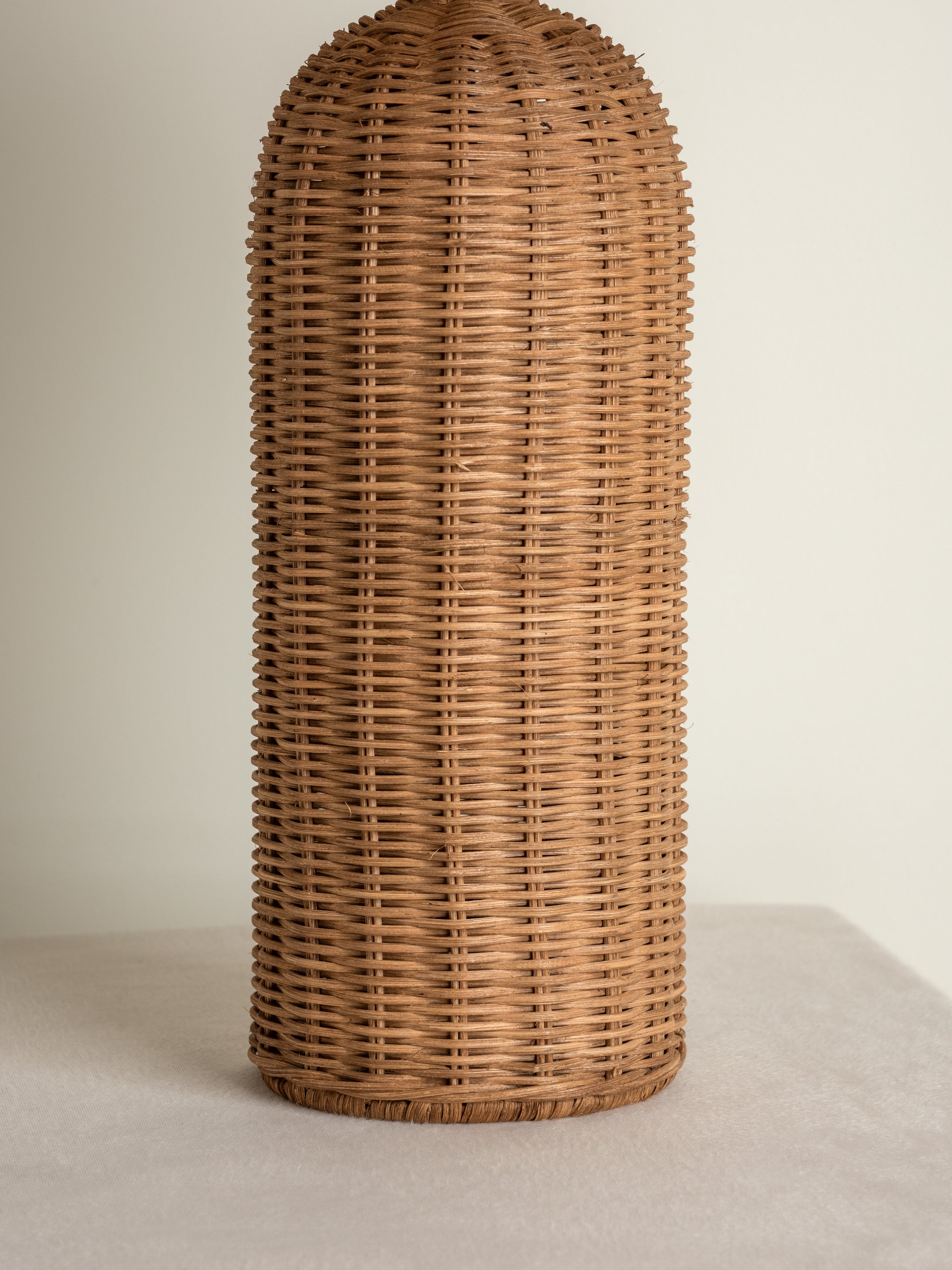 Rattan Bordlampe - Høj Cylinderfod med Naturlig Linnedskærm 3
