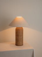 Rattan Bordlampe - Høj Cylinderfod med Naturlig Linnedskærm 7
