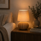 Rattan Bordlampe - Kugleformet Fod med Naturlig Linnedskærm 1

