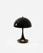 Retro Bordlampe - Ikonisk Design med Dæmpbar Funktion og Trådløs 2