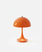 Retro Bordlampe - Ikonisk Design med Dæmpbar Funktion og Trådløs 3