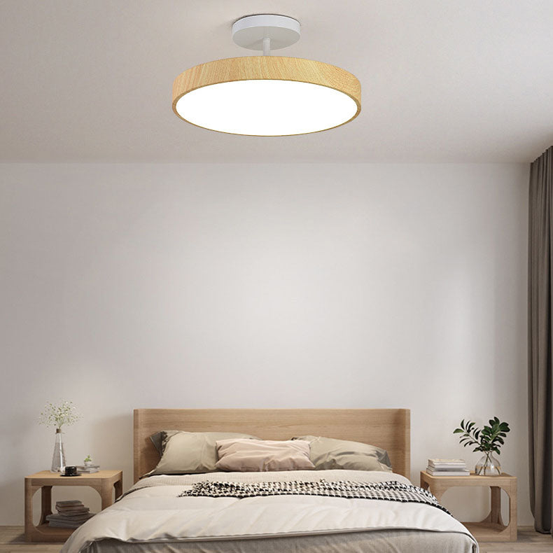 Rund LED Loftlampe i Træ – Minimalistisk Design med Blød Belysning 2