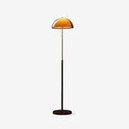 Rustik Gulvlampe i Metal – Slank Stanglampe til Stue og Læsehjørne 2