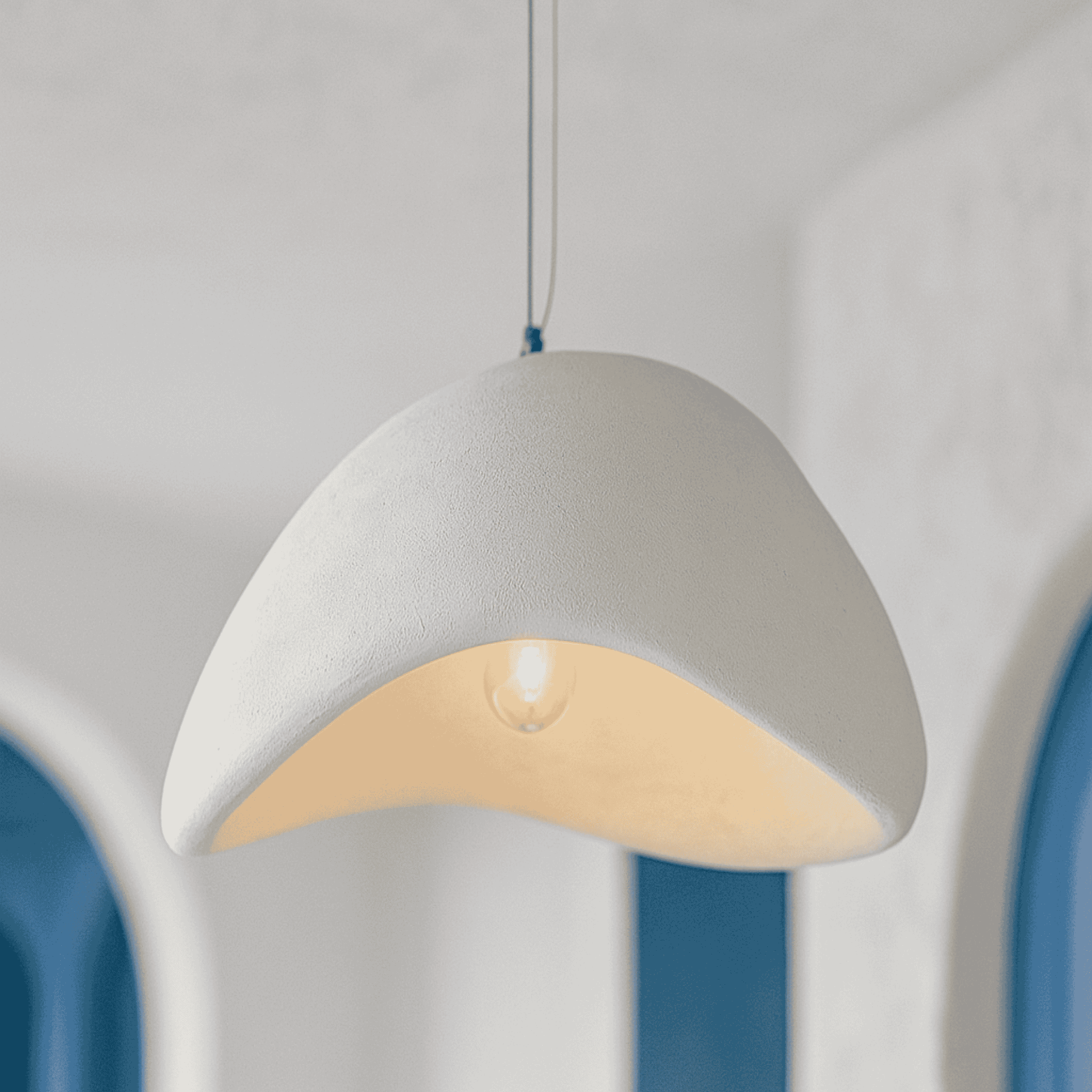 Sculpt Loftlampe - Organisk Pimpstenslook med Justerbar Lys 2
