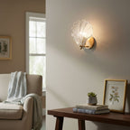 Skalformet Væglampe i Messing - Elegant Glasdesign 4