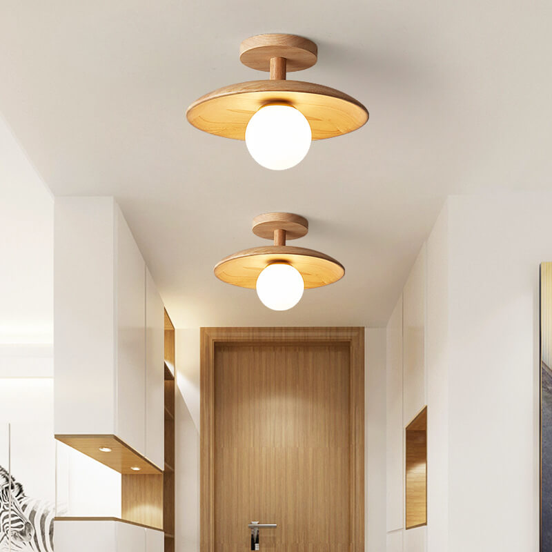 Skandinavisk Loftlampe i Træ - Rundt Design med Opalglaskugle 4
