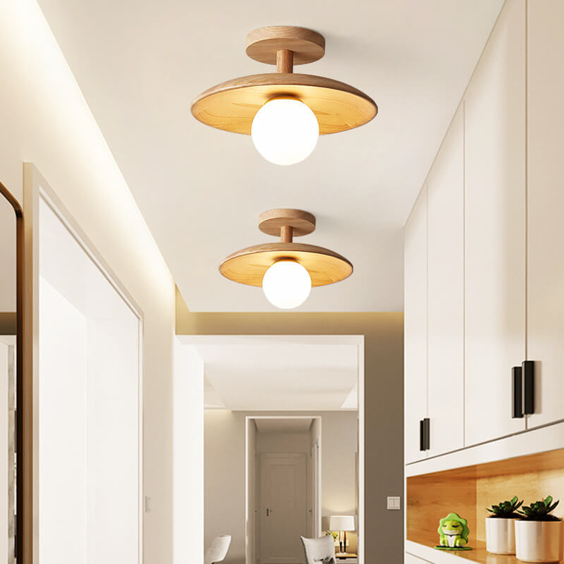 Skandinavisk Loftlampe i Træ - Rundt Design med Opalglaskugle 5
