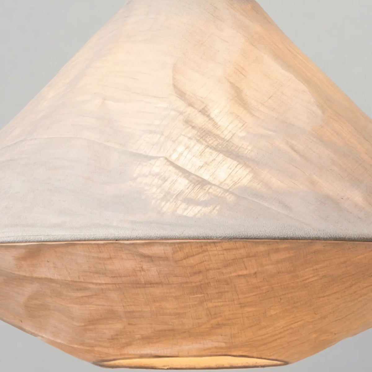 Spisebordslampe i Linnedgrå Stof – Skulpturel Pendel med Diffust Lys 7