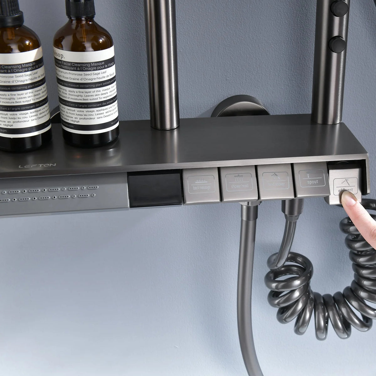 Termostatisk Brusesystem med 5 Vandfunktioner og Digital Temperaturvisning 4