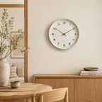 Trævægur med Lydløs Kvartsbevægelse – Minimalistisk Design i Massivt Træ 11
