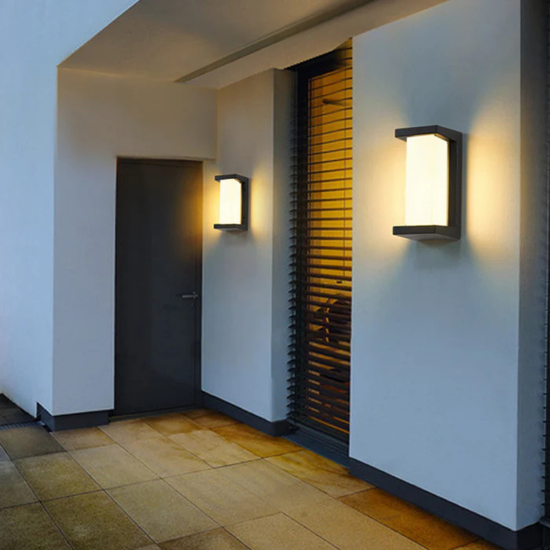 Udendørs Væglampe med Sensor – Energieffektiv LED og Vejrbestandigt Design 2