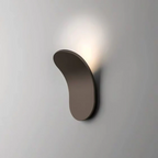 Væglampe i Minimalistisk Design – Energieffektiv LED Belysning til Soveværelse 1