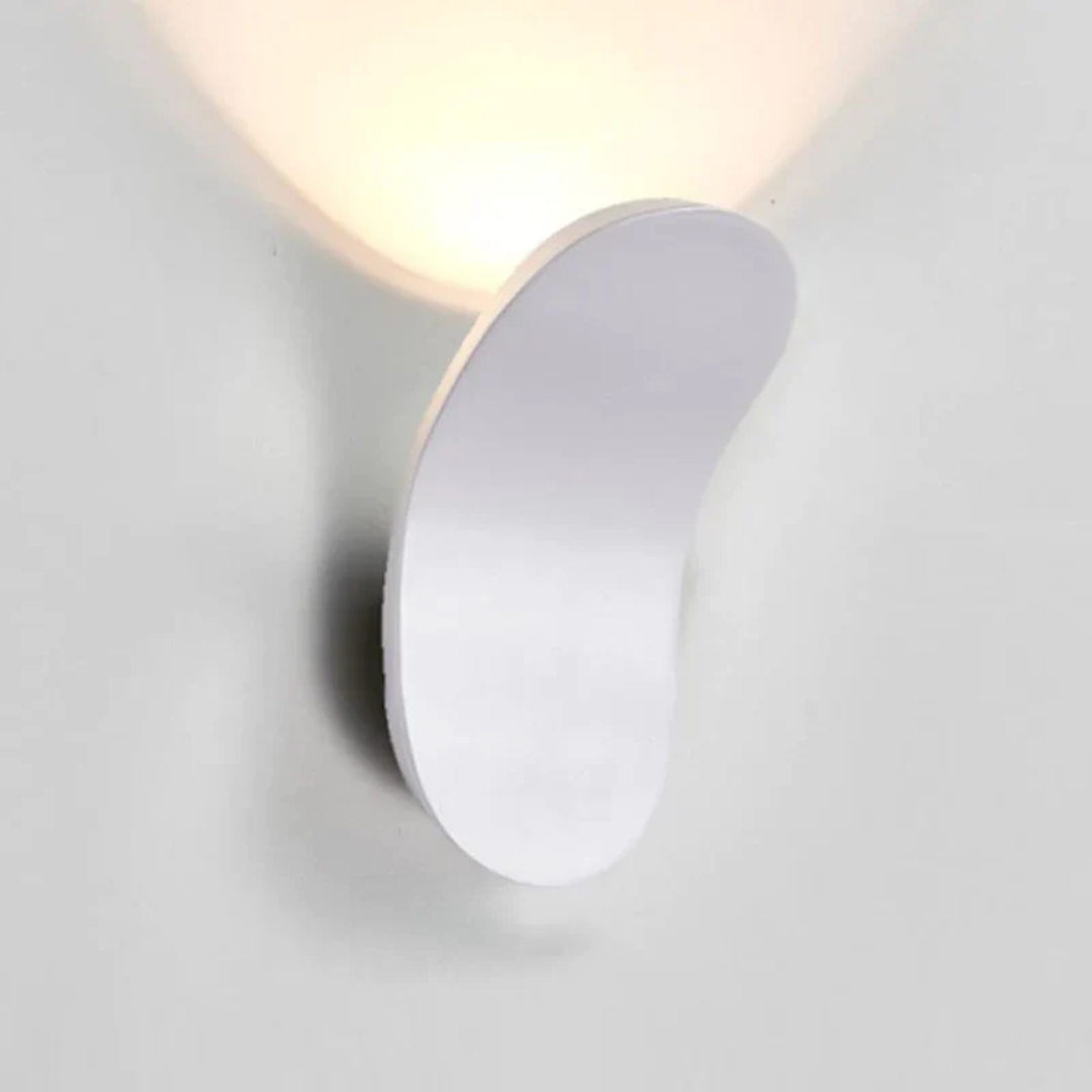 Væglampe i Minimalistisk Design – Energieffektiv LED Belysning til Soveværelse 5