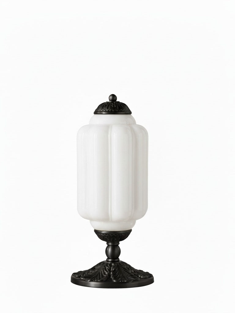 Vintage Bordlampe i Glas – Tidløst Design med Elegant Atmosfære 13