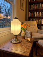 Vintage Bordlampe i Glas – Tidløst Design med Elegant Atmosfære 3