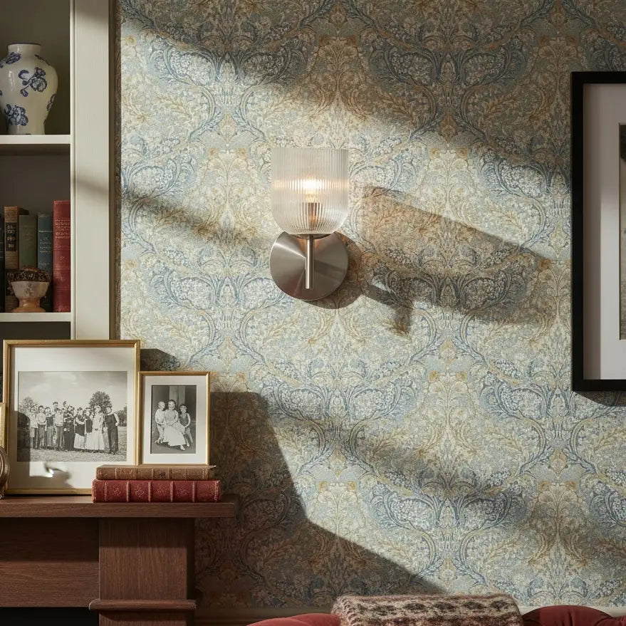 Vintage Ribbet Glas Væglampe – Elegant Messing Detaljer til Stueindretning 4