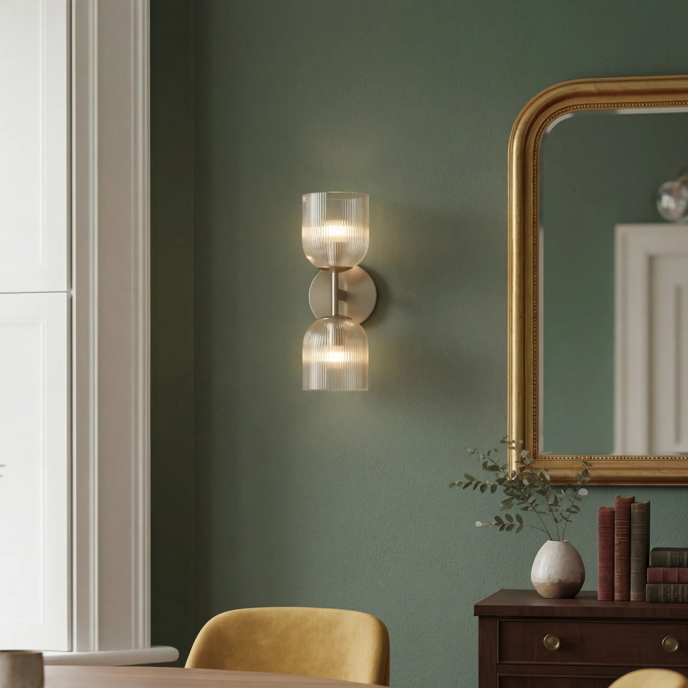 Vintage Ribbet Glas Væglampe – Elegant Messing Detaljer til Stueindretning 8