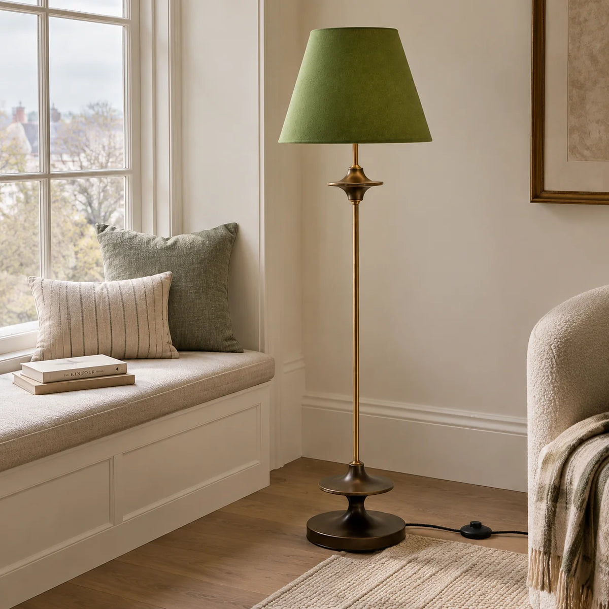 Vintage stof gulvlampe med konisk skærm i klassisk design 1