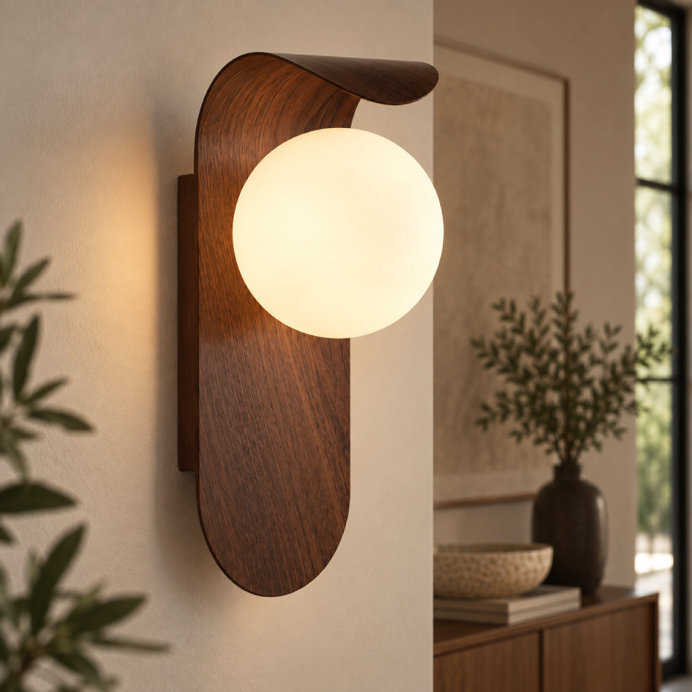 Skandinavisk Væglampe i Træ - Minimalistisk Globusdesign med LED Lys 0