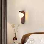 Skandinavisk Væglampe i Træ - Minimalistisk Globusdesign med LED Lys 3